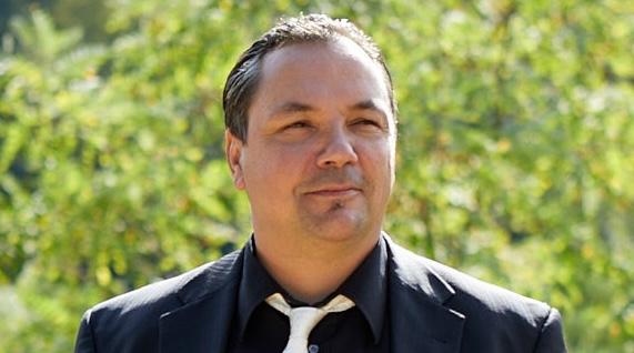 Portrait von Guntram Fröbel, Inhaber von Palmstreetstudios